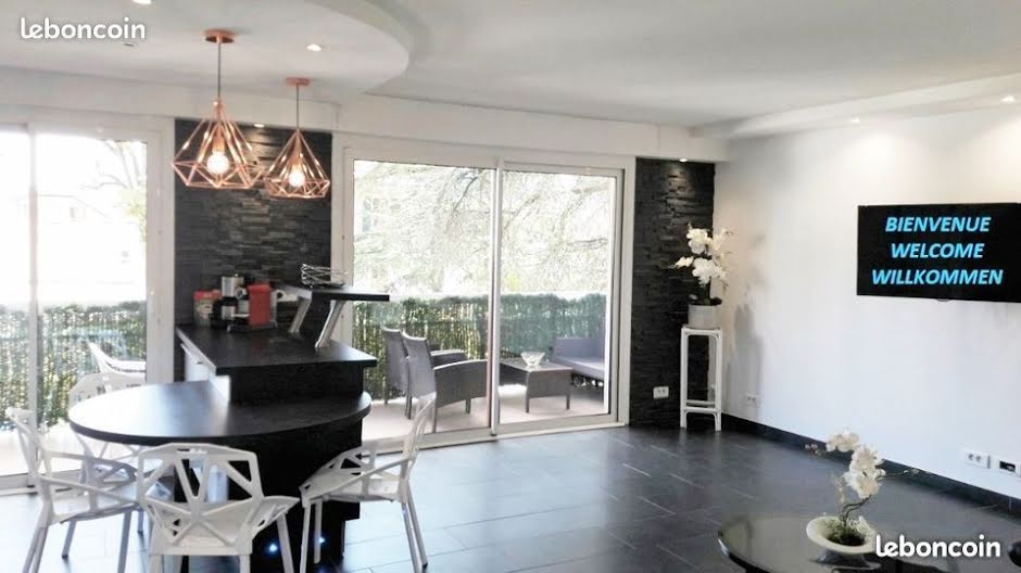 Location meublée appartement 3 pièces 75 m² à Gaillard (74240), 2 000 €