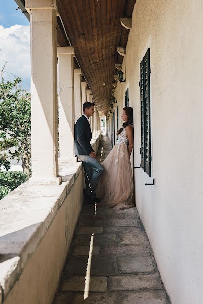 Fotógrafo de casamento Olesia Solodrai (asyawolf). Foto de 27 de fevereiro 2019