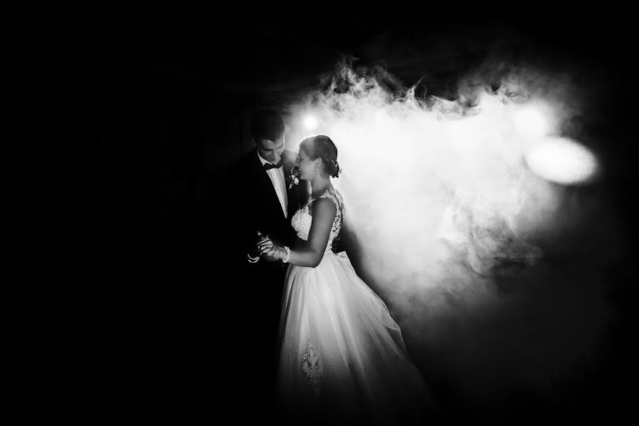 結婚式の写真家Irma Urban (irmafoto)。2019 1月11日の写真