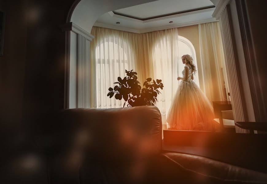 Wedding photographer Vitaliy Spiridonov (vitalyphoto). Photo of 5 November 2018