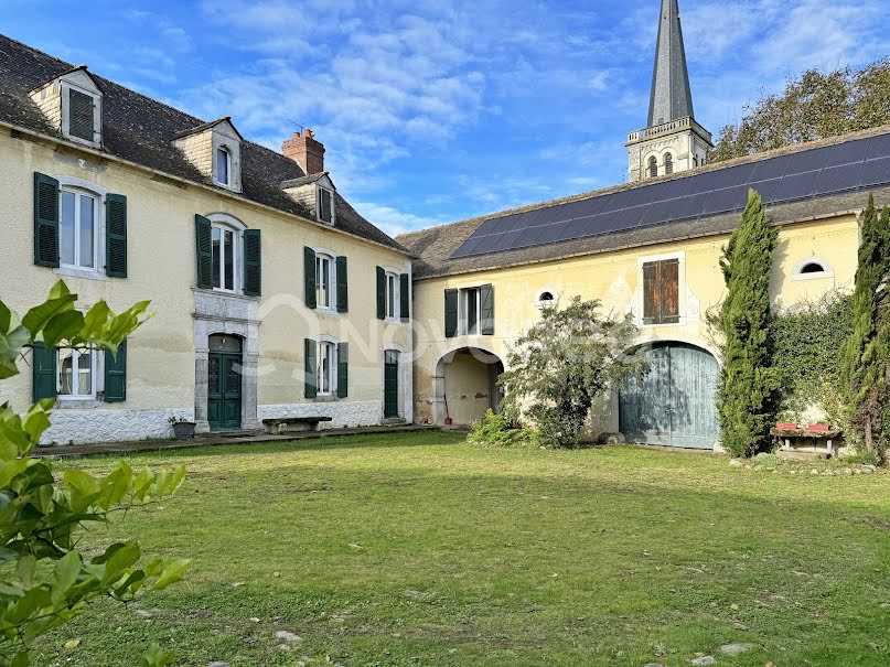 Vente maison 17 pièces 480 m² à Pau (64000), 544 900 €