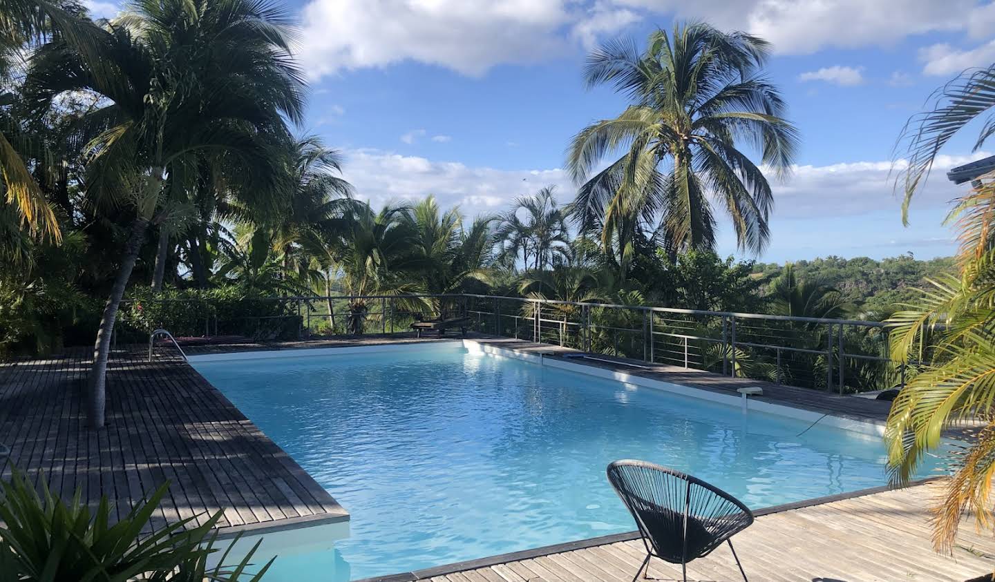 Villa avec piscine et terrasse Saint Gilles Les Bains