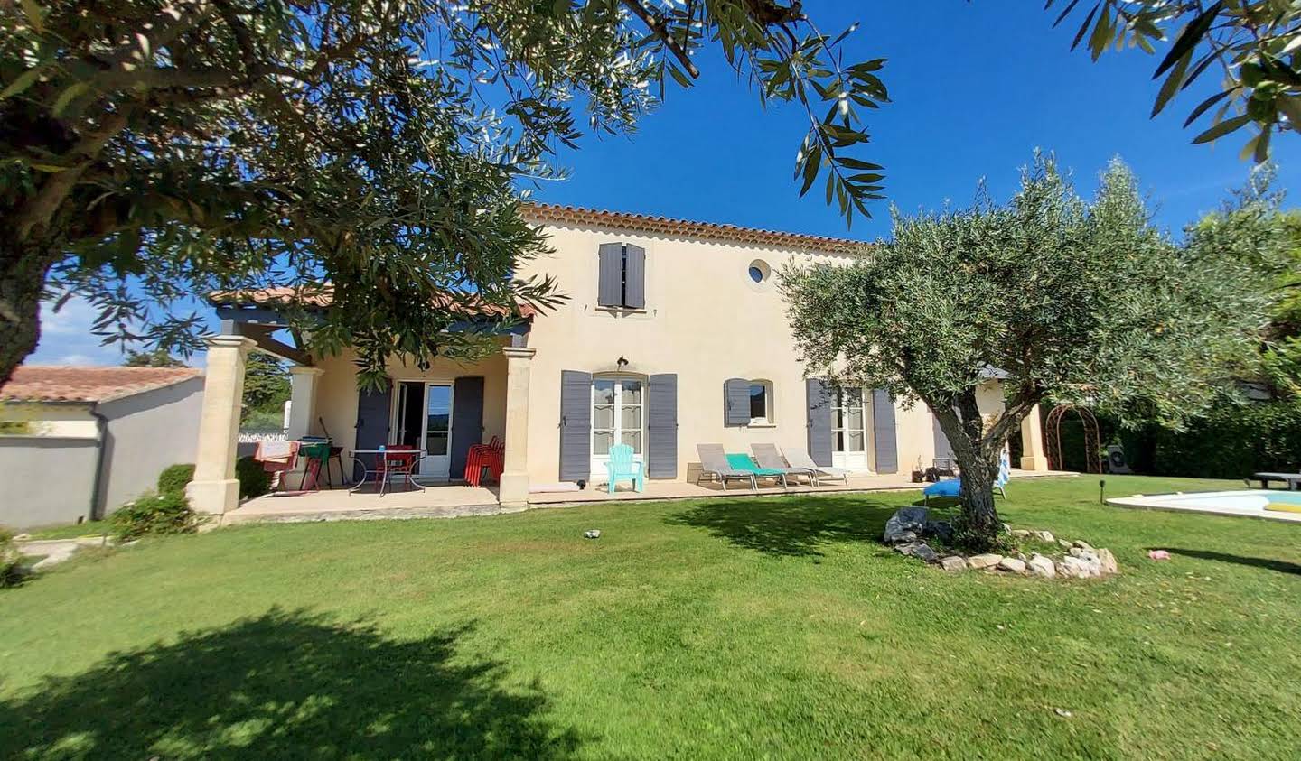 House with pool and terrace L'Isle-sur-la-Sorgue