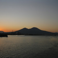 Il Vesuvio all'alba di 