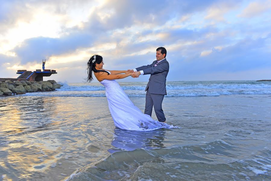 Photographe de mariage Denix Canacue (canacue). Photo du 9 juin 2015