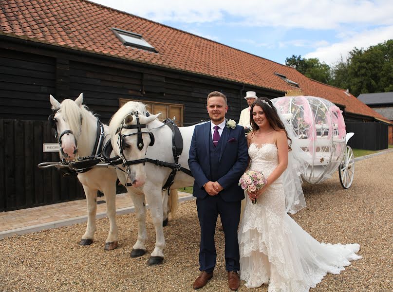 Wedding photographer Vanessa White (emotive). Photo of 2 July 2019