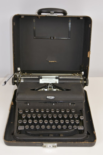 Royal Arrow Portable Typewriter