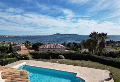 Maison avec piscine et terrasse 2