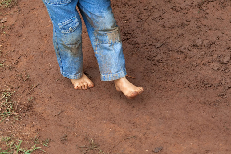 Children who grow up walking barefoot have better balance than those who wear shoes.