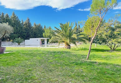 Maison avec piscine et terrasse 5