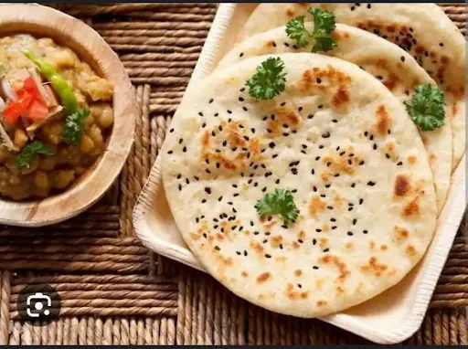 2 Butter Kulcha Chole Masala Combo