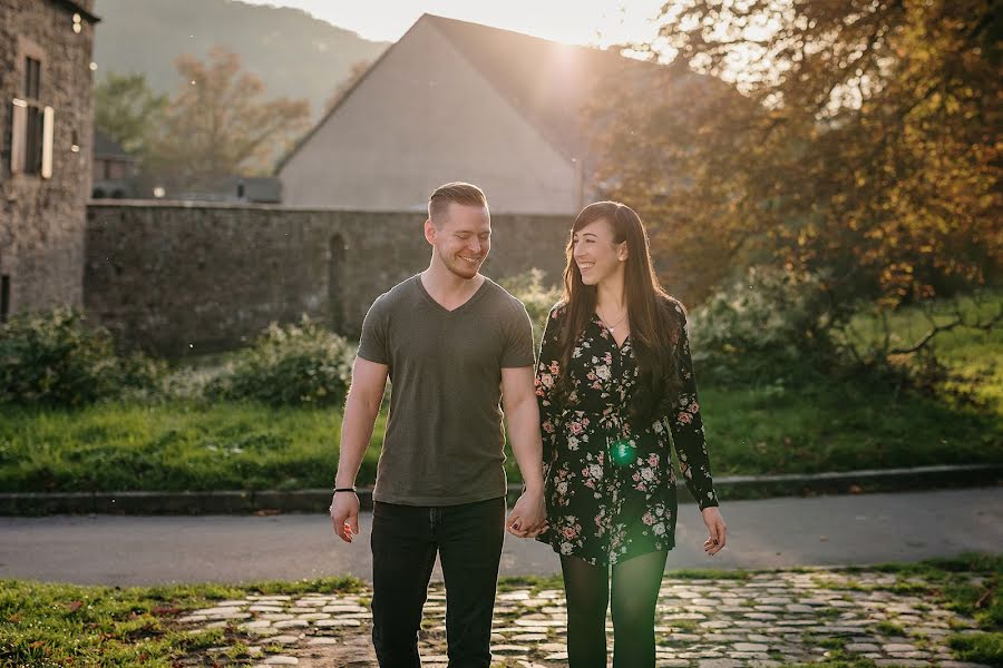 Fotografo di matrimoni Nadine Lotze (lumoid). Foto del 9 settembre 2021