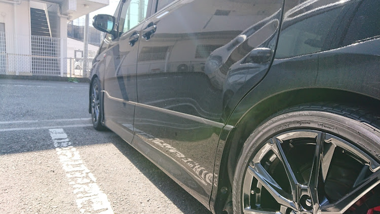 ヴォクシーのDIY・車高調整・タイヤ交換・サザエさん風に関するカスタム事例の投稿画像4枚目