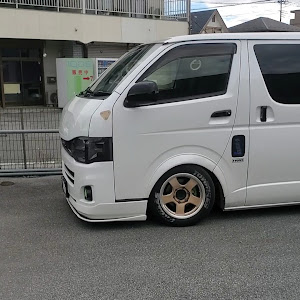 ハイエースバン KDH201V