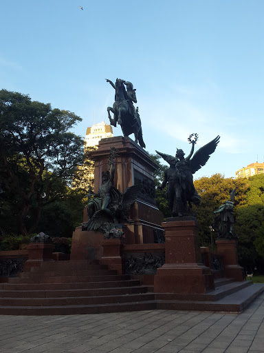 Monumento al General San Martin