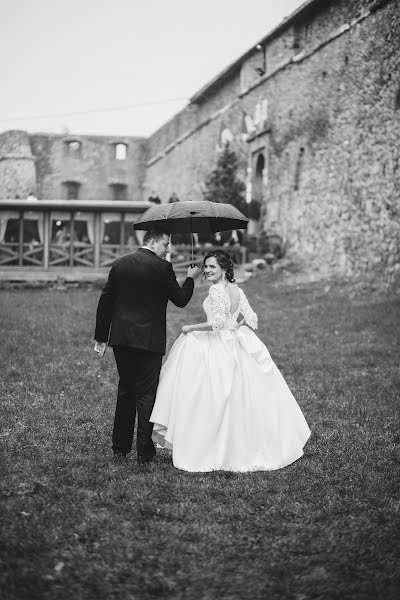 Fotografo di matrimoni Regina Olasin (reginaolasin). Foto del 7 febbraio 2020