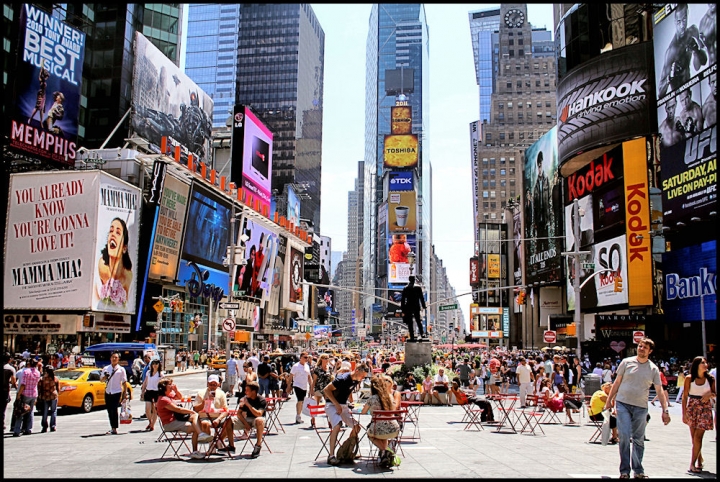 Relax a time square di kaira