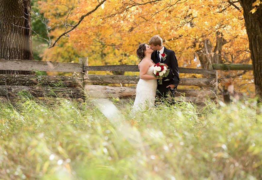 Wedding photographer John Latourelle (johnlatourelle). Photo of 8 September 2019