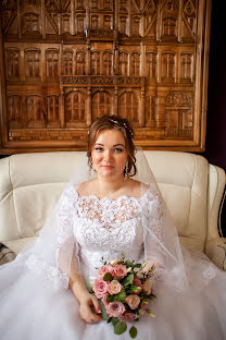 Fotógrafo de casamento Regina Akulovich (regina39). Foto de 26 de março 2020