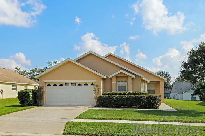 Orlando villa to rent, peaceful community, Disney area, games room, private pool