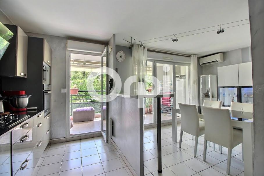 Vente appartement 2 pièces 66 m² à Marseille 11ème (13011), 211 000 €