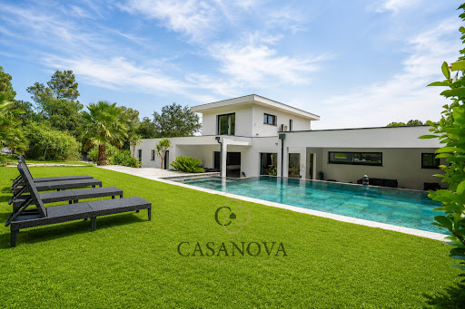 House with pool and terrace 1