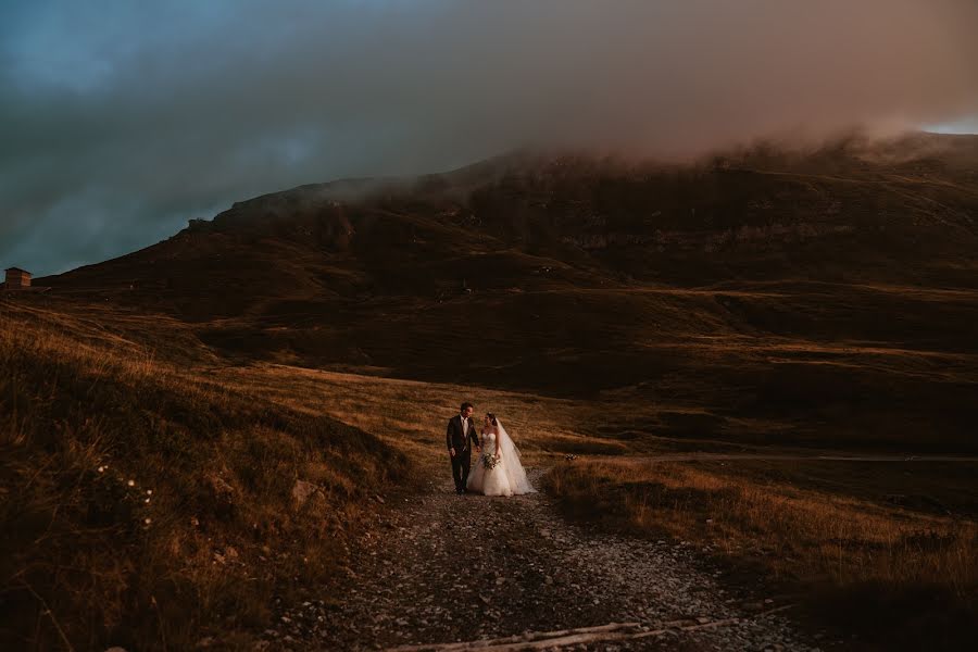 Fotografo di matrimoni Anna Ascari (annaascari). Foto del 1 ottobre 2019