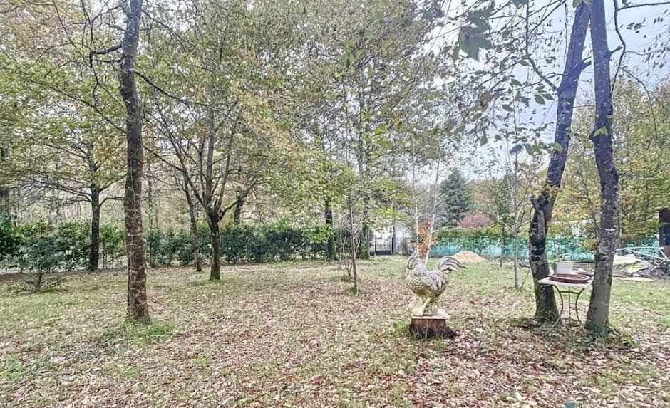 Vente terrain  800 m² à Saint-Seurin-sur-l'Isle (33660), 54 500 €