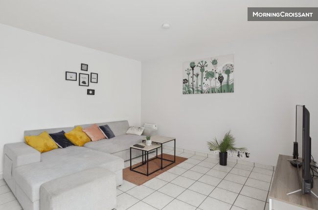 Location meublée appartement 9 pièces 107 m² à Mantes-la-Jolie (78200), 3 306 €