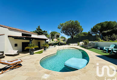 Maison avec piscine et terrasse 2