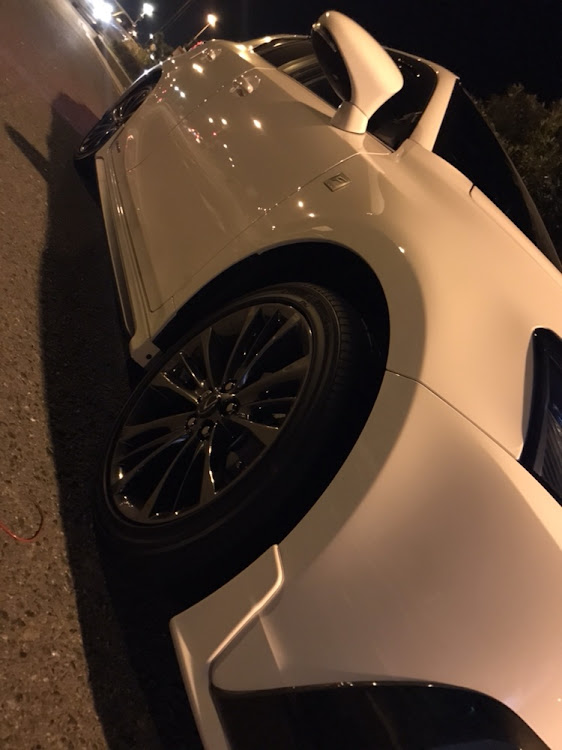 CTのレクサス・レクサスCT・Lexus ct200h・lexus ctに関するカスタム事例の投稿画像2枚目