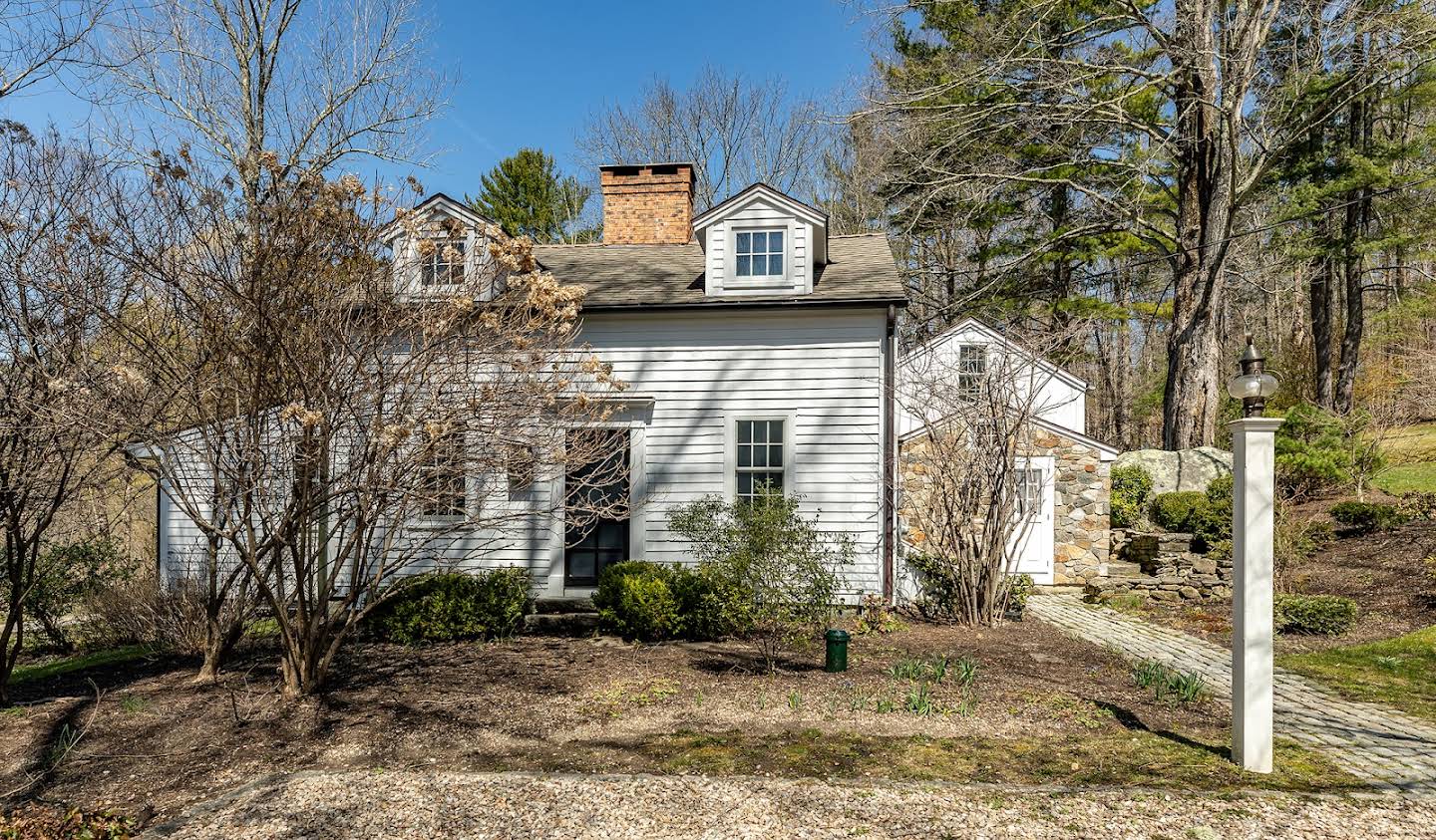 House with terrace Falls Village