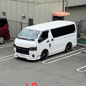 ハイエースバン TRH200V