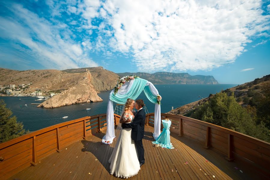 Bryllupsfotograf Maksim Voznyak (love). Bilde av 21 september 2014
