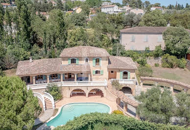 Maison avec piscine et jardin 1