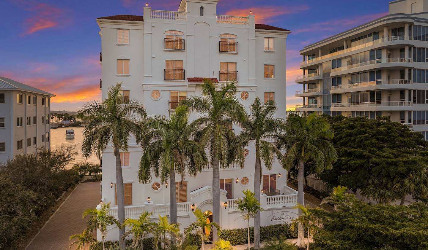 Apartment with terrace and pool Sarasota