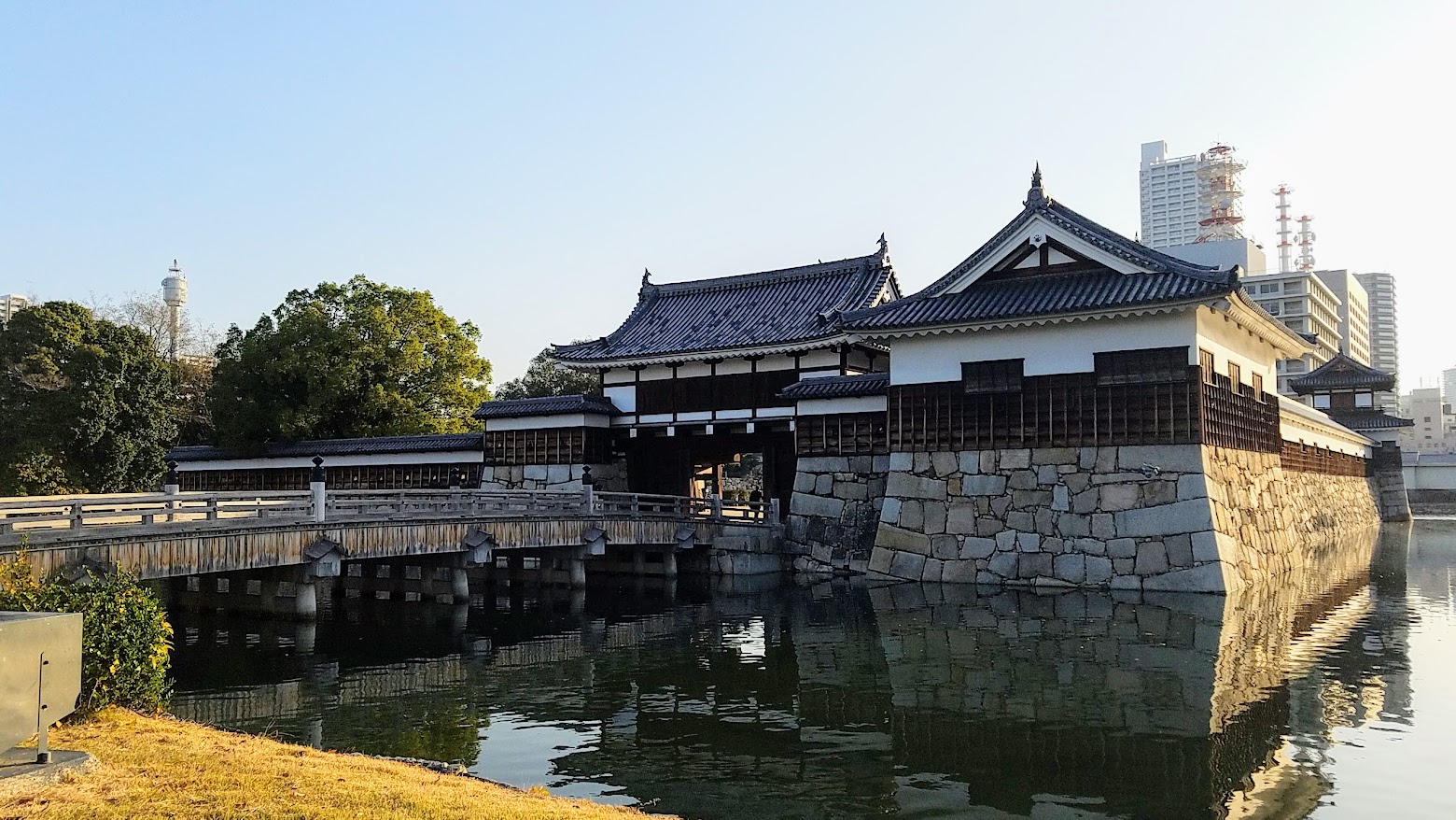 Hiroshima Castle, one of the free things to do in Hiroshima if you just walk around the moat and park area to see the castle on the outside, there is only a small fee to enter the inside of Hiroshima Castle itself