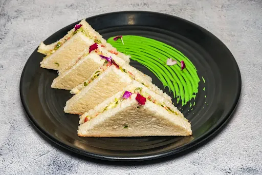 Coleslaw Sandwich