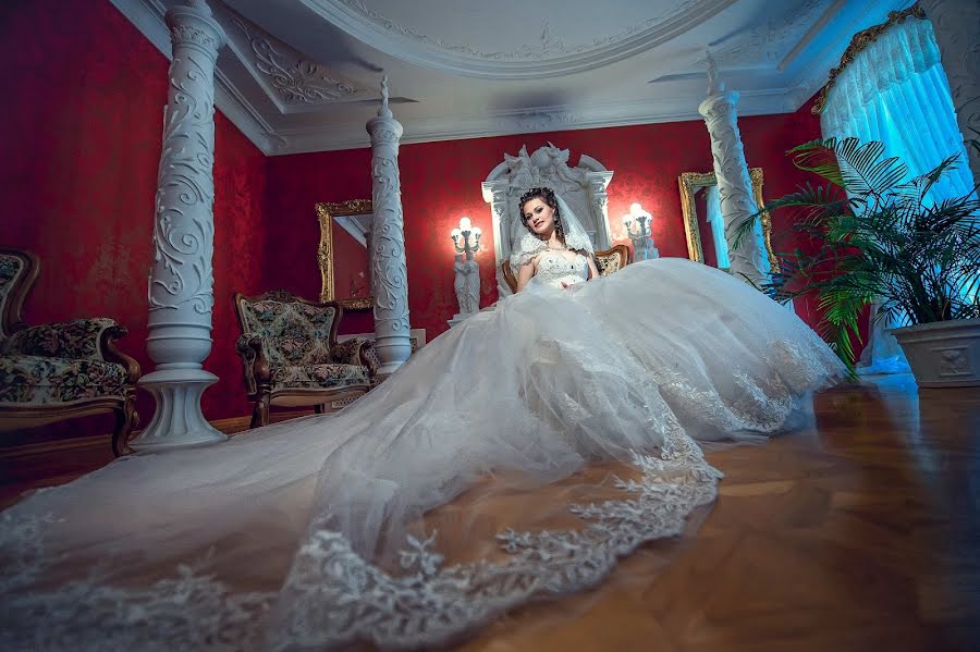 Fotógrafo de casamento Andrey Kasatkin (avkasat). Foto de 5 de junho 2014