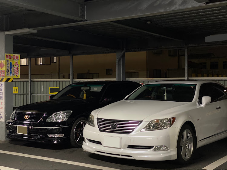 LSのセルシオ30後期・LS460前期に関するカスタム事例の投稿画像1枚目