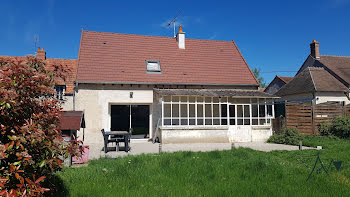 maison à Saint-Amand-Montrond (18)