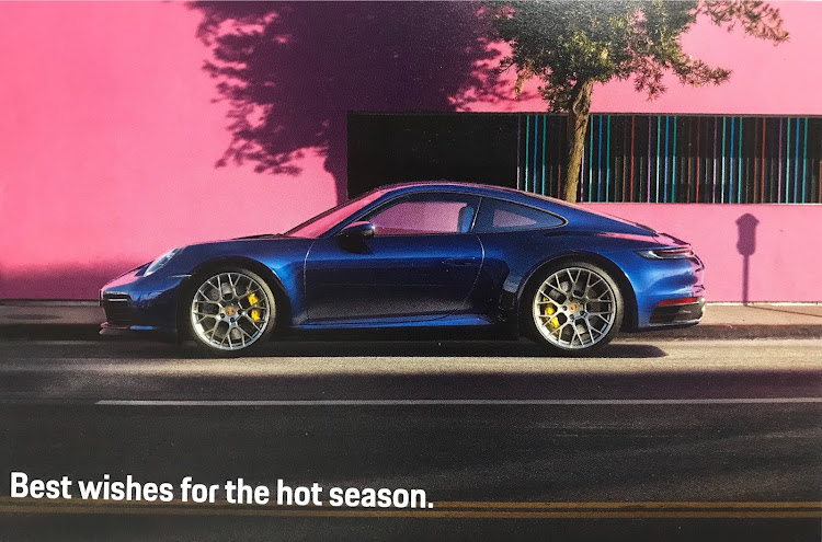 カイエンのポルシェ・Porsche・カイエン・暑中見舞い・911に関するカスタム事例の投稿画像1枚目