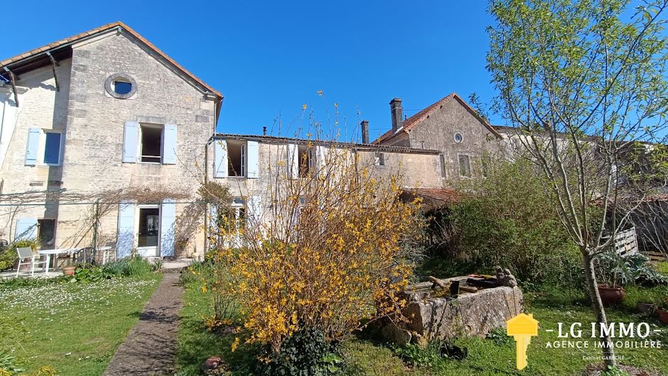 Vente maison 8 pièces 210 m² à Gémozac (17260), 365 000 €