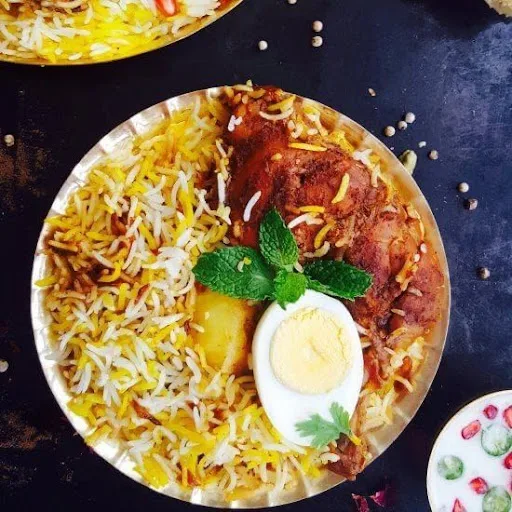 Kolkata Chicken Biryani - [1Kg / 5 Pcs] Serves 2-3