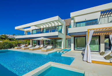 Villa with pool and terrace 5