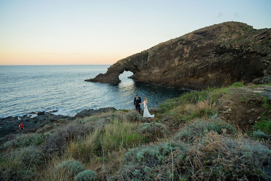 Fotografo di matrimoni Salvatore La Mantia (fotolamantia). Foto del 17 aprile 2023