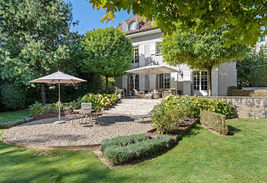 House with garden and terrace 3