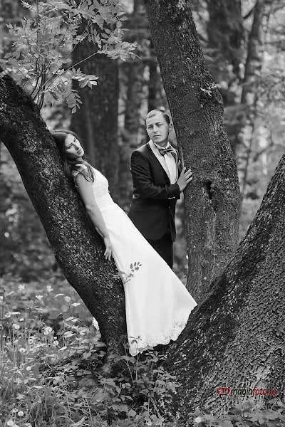 Fotografo di matrimoni Dan Hirnea (magiafoto). Foto del 6 dicembre 2015