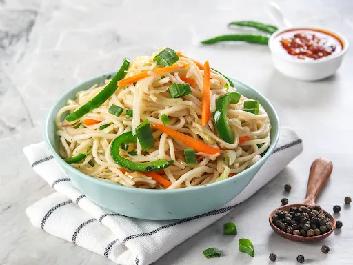 Veg Hakka Noodles