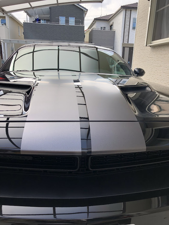チャレンジャーのカーラッピング・ラリーストライプ・DIY・洗車に関するカスタム事例の投稿画像4枚目